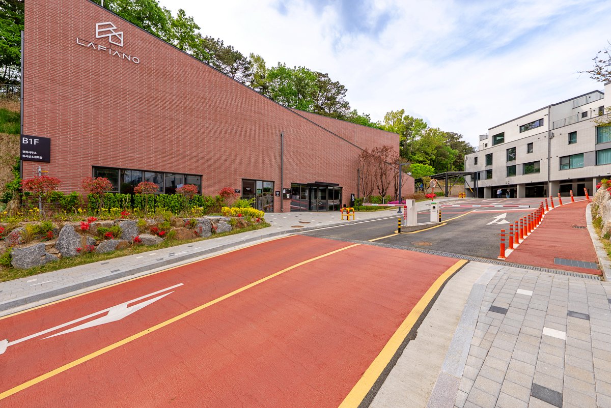라피아노 기흥구 공세동 단지 입구